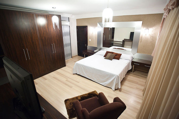 Imagen de la habitación del Hotel Lang Palace. Foto 8