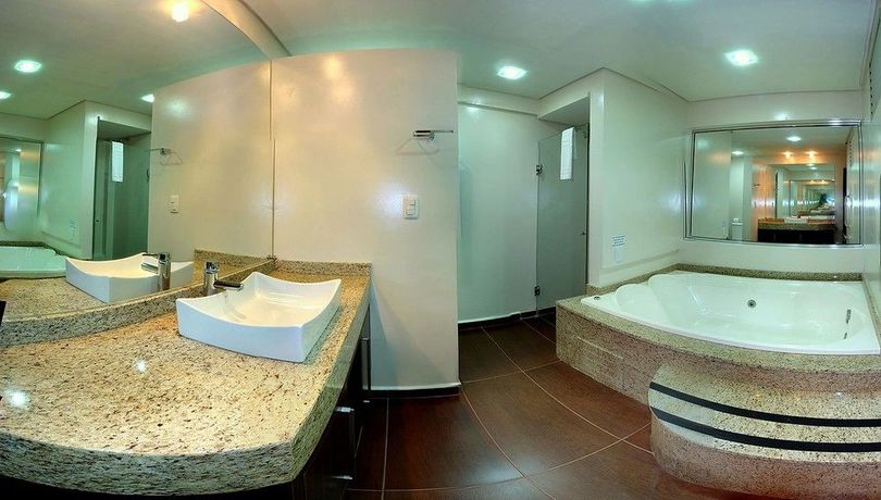 Imagen de la habitación del Hotel Lang Palace. Foto 11
