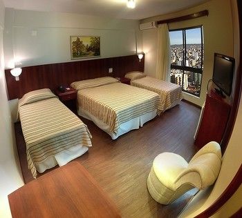 Imagen de la habitación del Hotel Lang Palace. Foto 12