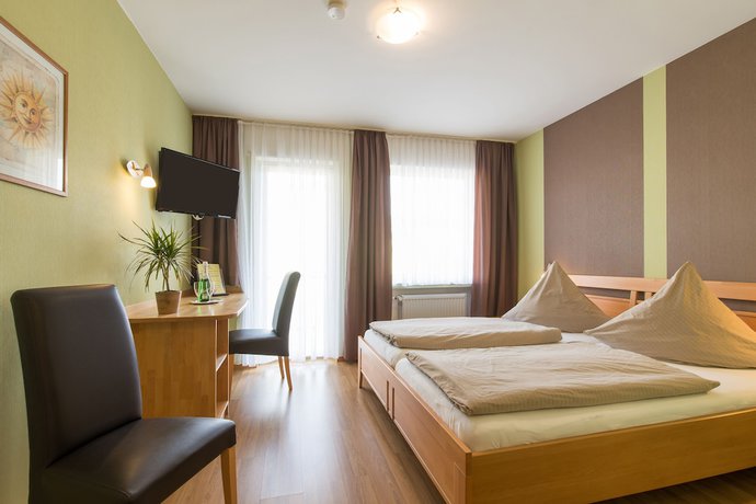 Imagen de la habitación del Hotel Langen. Foto 11