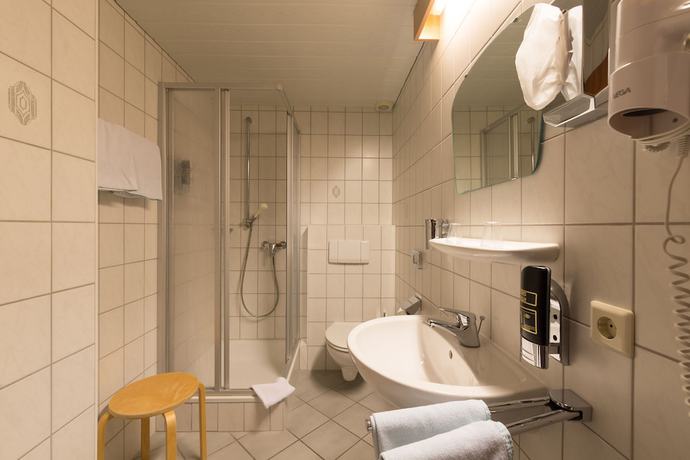 Imagen de la habitación del Hotel Langen. Foto 18