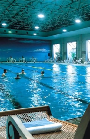 Imagen de la piscina del Hotel Langfang International. Foto 16