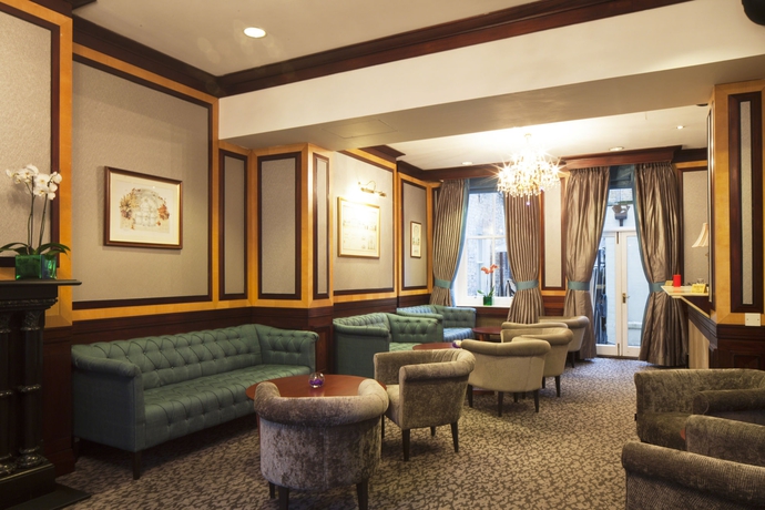 Imagen de los interiores del Hotel Langham Court. Foto 11