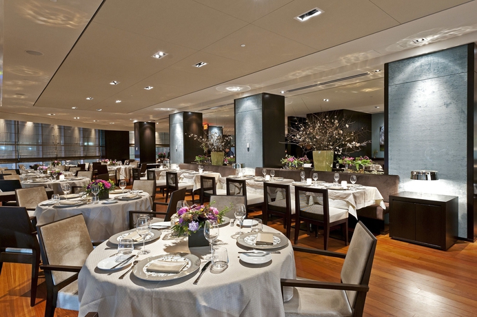 Imagen del bar/restaurante del Hotel Langham Place, Fifth Avenue. Foto 3