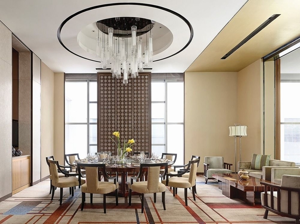 Imagen del bar/restaurante del Hotel Langham Place Xiamen. Foto 5
