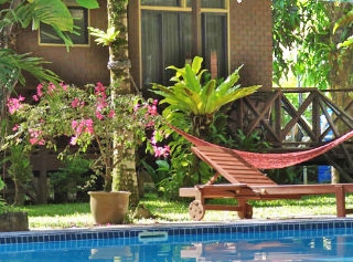 Imagen de la piscina del Hotel Langkah Syabas Beach Resort. Foto 14