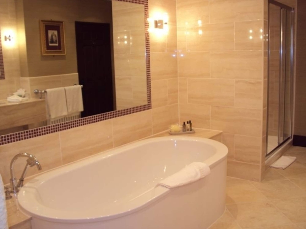 Imagen de la habitación del Hotel Langley Castle. Foto 6