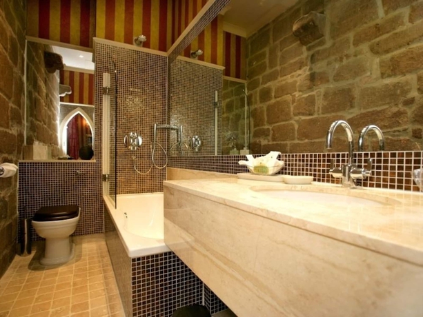 Imagen de la habitación del Hotel Langley Castle. Foto 11