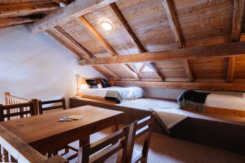 Imagen de la habitación del Hotel Langley La Vieille Ferme. Foto 8