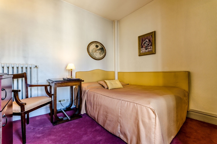 Imagen de la habitación del Hotel Langlois. Foto 14