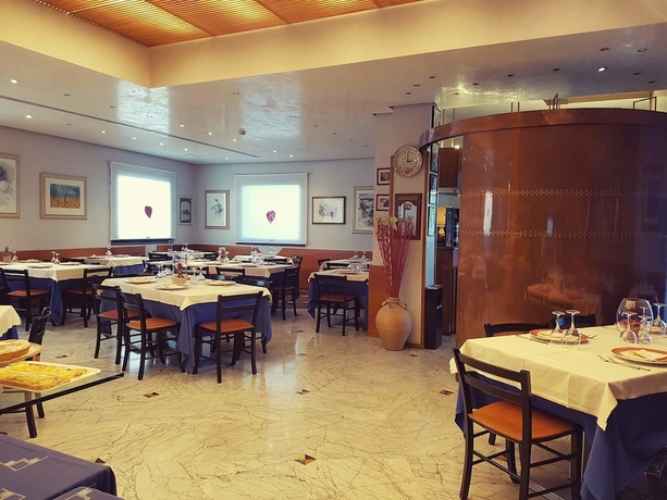 Imagen del bar/restaurante del Hotel L'angolo Di Beppe. Foto 4