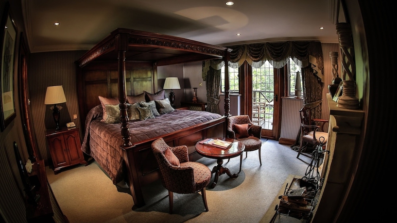 Imagen de la habitación del Hotel Langshott Manor. Foto 9