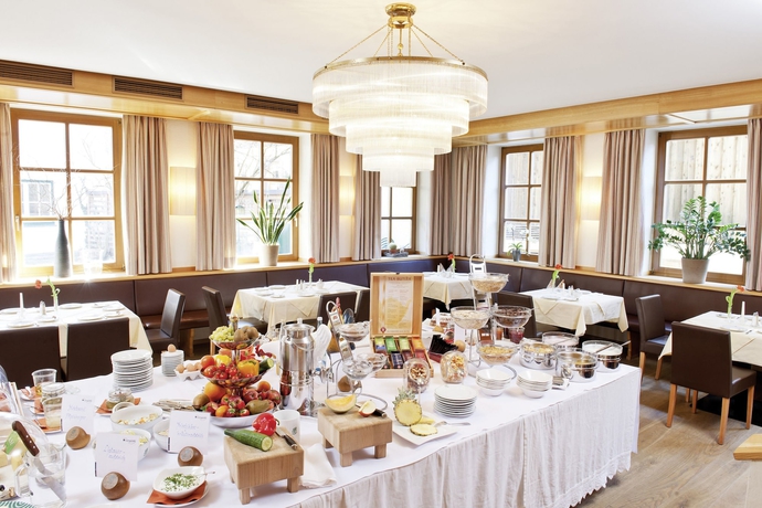 Imagen del bar/restaurante del Hotel Langwies Genussherberge. Foto 12