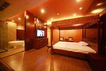 Imagen de la habitación del Hotel Langzhong Wanchi International. Foto 10