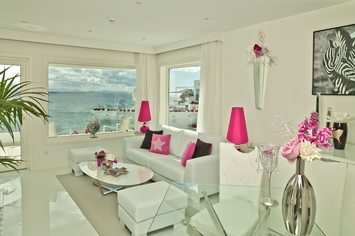 Imagen de los interiores del Hotel Lani´s Suites de Luxe. Foto 13