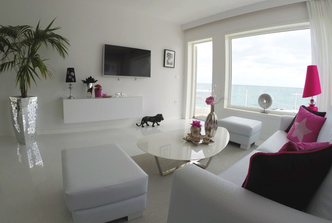 Imagen de los interiores del Hotel Lani´s Suites de Luxe. Foto 14