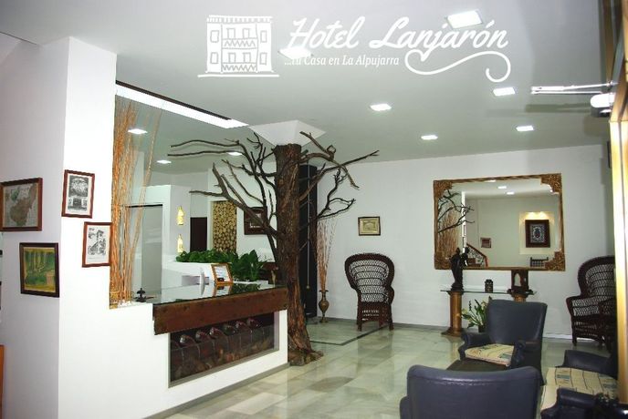 Imagen de los interiores del Hotel Lanjar&oacute;n. Foto 6