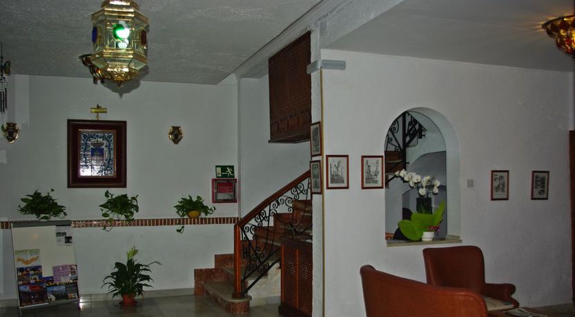 Imagen de los interiores del Hotel Lanjar&oacute;n. Foto 7