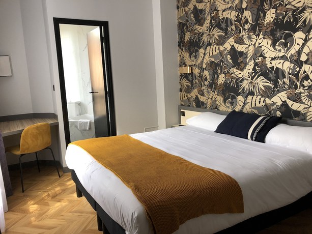 Imagen de la habitación del Hotel Lanjuinais. Foto 5