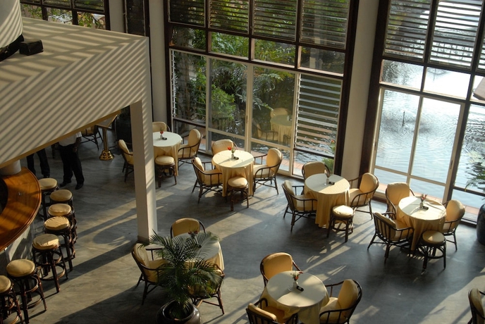 Imagen del bar/restaurante del Hotel Lanka Princess All Inclusive. Foto 2