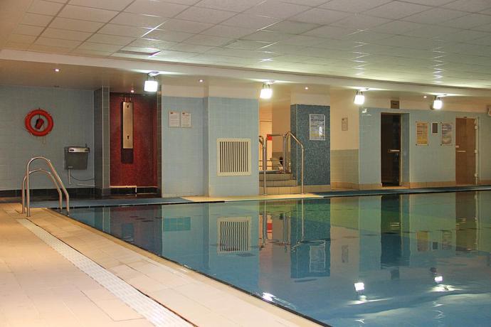 Imagen de la piscina del Hotel Lansdowne, Croydon. Foto 22