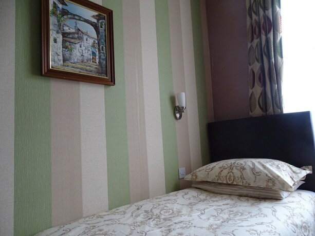 Imagen de la habitación del Hotel Lansdowne hotel. Foto 16
