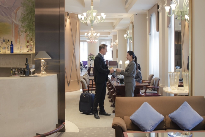 Imagen de los interiores del Hotel Lanson Place Causeway Bay, Hong Kong. Foto 9