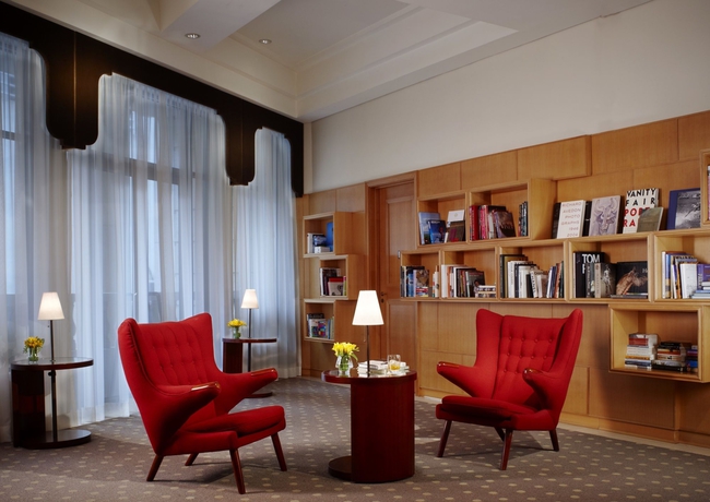 Imagen de los interiores del Hotel Lanson Place Causeway Bay, Hong Kong. Foto 14