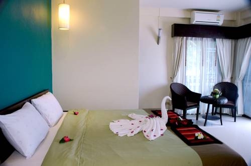 Imagen general del Hotel Lanta All Seasons Beach Resort. Foto 5