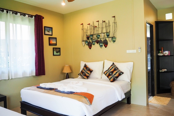 Imagen de la habitación del Hotel Lanta Castaway Beach Resort. Foto 4