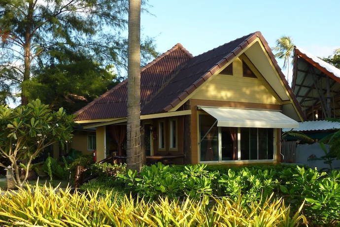 Imagen de la habitación del Hotel Lanta Castaway Beach Resort. Foto 6