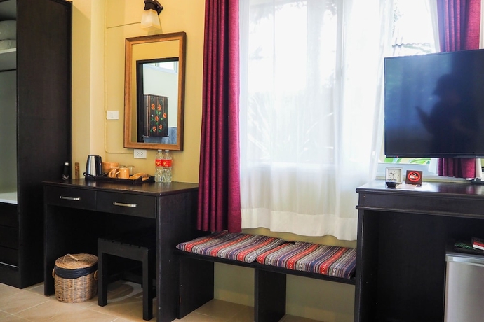 Imagen de la habitación del Hotel Lanta Castaway Beach Resort. Foto 15