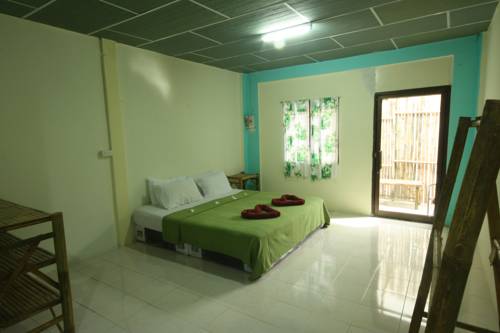 Imagen de la habitación del Hotel Lanta Complex. Foto 7