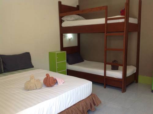Imagen de la habitación del Hotel Lanta Complex. Foto 9