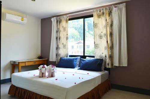 Imagen de la habitación del Hotel Lanta Complex. Foto 12