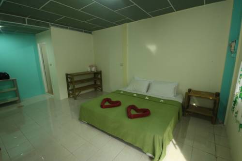 Imagen de la habitación del Hotel Lanta Complex. Foto 13
