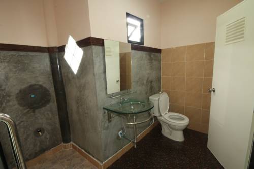 Imagen de la habitación del Hotel Lanta Complex. Foto 16