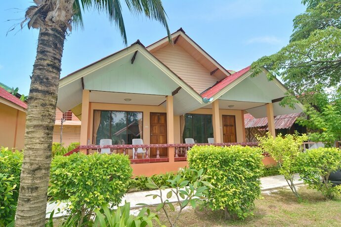 Imagen de la habitación del Hotel Lanta Emerald Bungalow. Foto 20