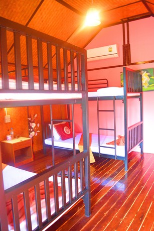 Imagen del bar/restaurante del Hotel Lanta Family Resort. Foto 4