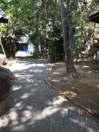 Imagen de los exteriores del Hotel Lanta Lily Resort. Foto 16