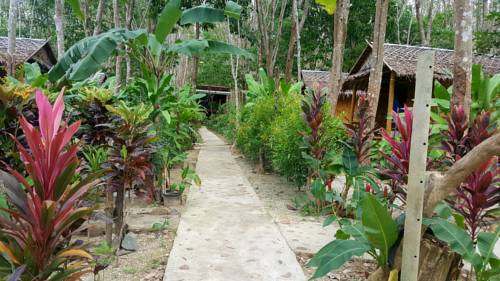Imagen de la habitación del Hotel Lanta Maikeaw Bungalow. Foto 2