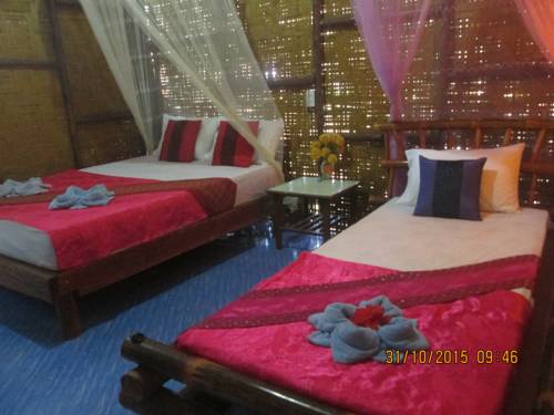 Imagen de la habitación del Hotel Lanta Maikeaw Bungalow. Foto 4