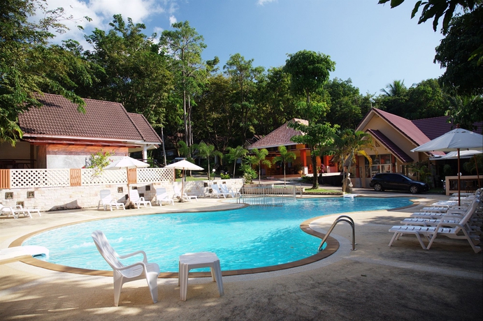 Imagen de la piscina del Hotel Lanta Manda. Foto 10