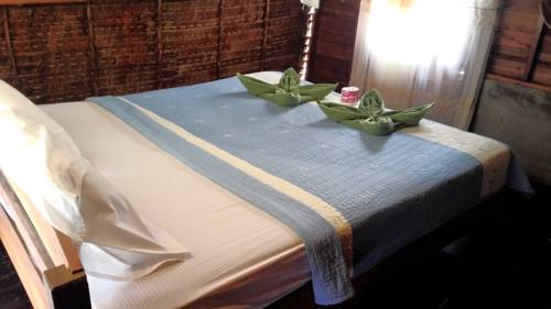 Imagen de la habitación del Hotel Lanta Marina Resort. Foto 3