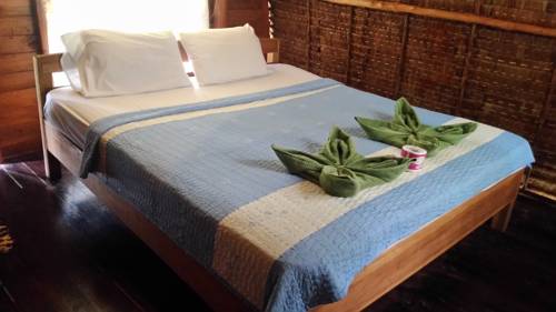 Imagen de la habitación del Hotel Lanta Marina Resort. Foto 10