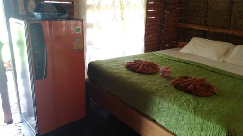 Imagen de la habitación del Hotel Lanta Marina Resort. Foto 15