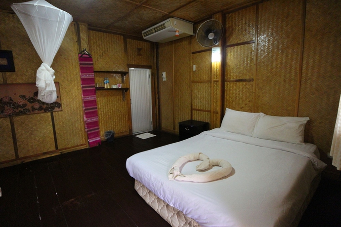 Imagen de la habitación del Hotel Lanta Marine Park View Resort. Foto 6