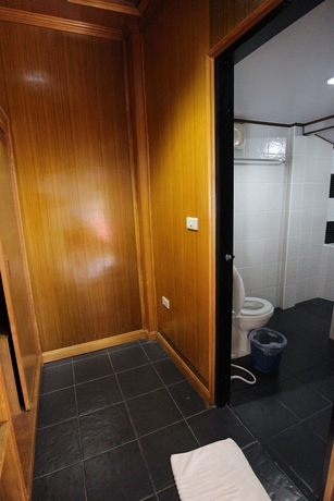 Imagen de la habitación del Hotel Lanta Marine Park View Resort. Foto 9