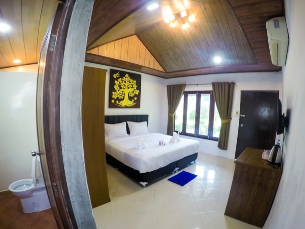 Imagen de la habitación del Hotel Lanta Mermaid Beachfront Resort. Foto 16