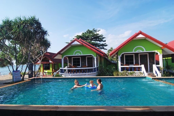 Imagen de la habitación del Hotel Lanta Nature Beach Resort. Foto 6